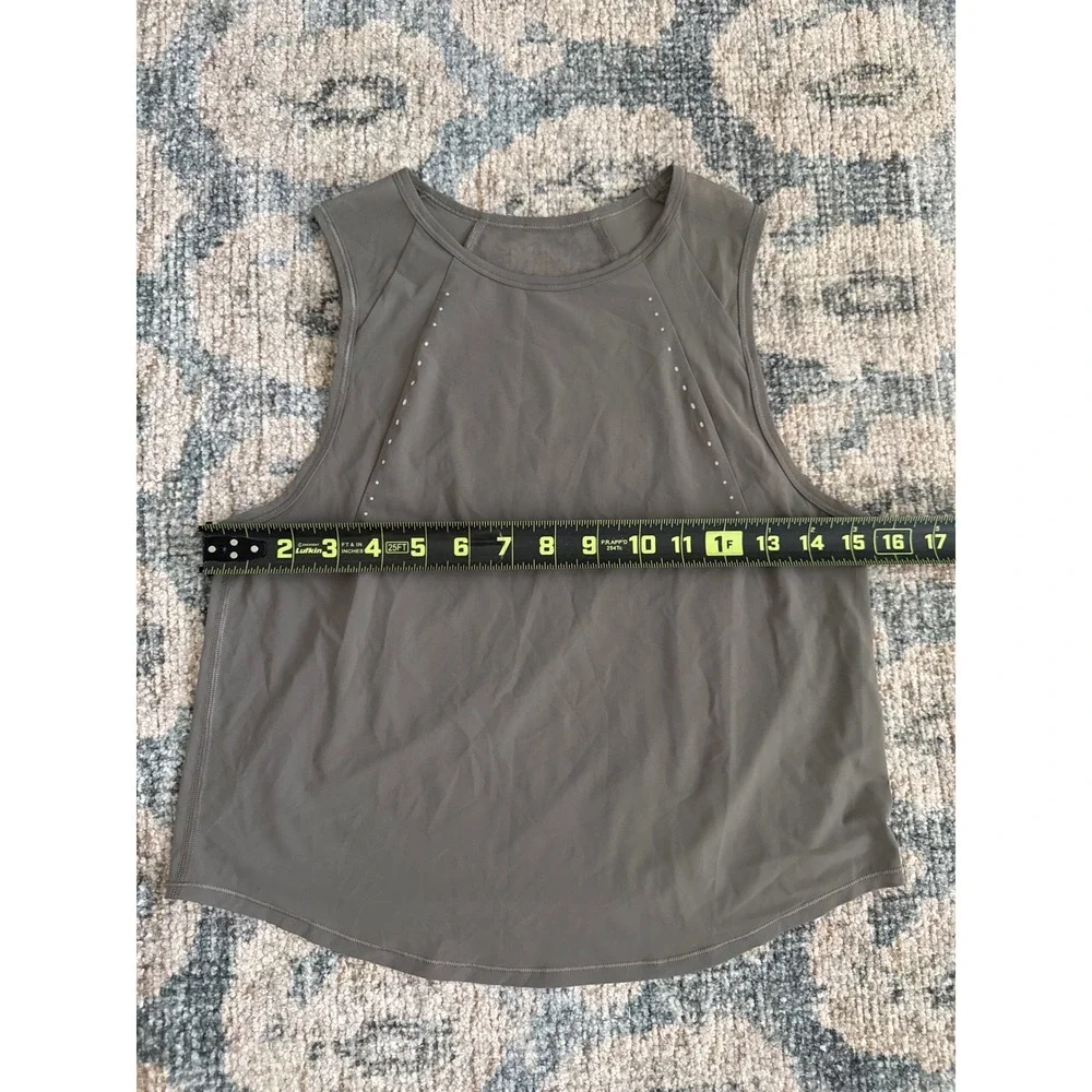 Lululemon Carbon Dust Sculpt Cropped Tank Top Size 2 Pristine Condition - Picture 2 of 3